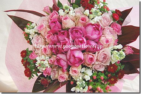 ピンクの花束プロポーズ
