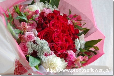 プロポーズ薔薇の花束